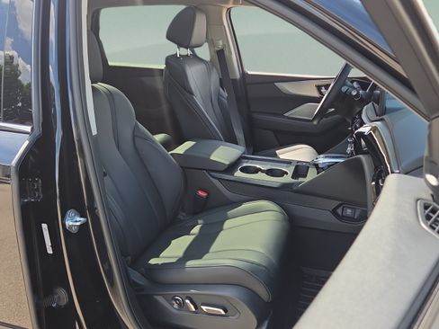 Used 2025 Acura MDX SH-AWD image 19