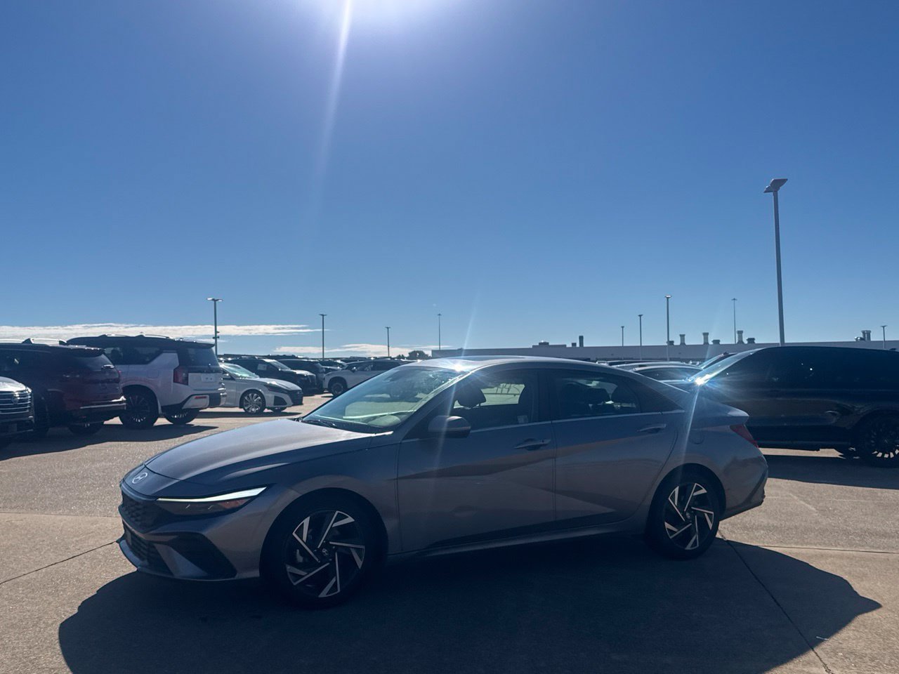 Used 2025 Hyundai Elantra SEL FWD image 15