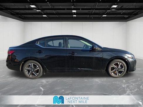 Used 2024 Nissan Sentra SV FWD image 6
