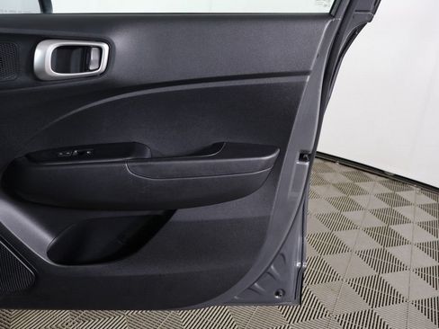 Certified 2024 Hyundai Venue SEL FWD image 21