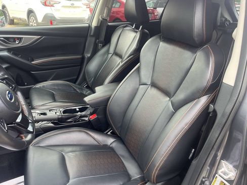 Used 2023 Subaru Crosstrek 2.5i Limited AWD/4WD image 9