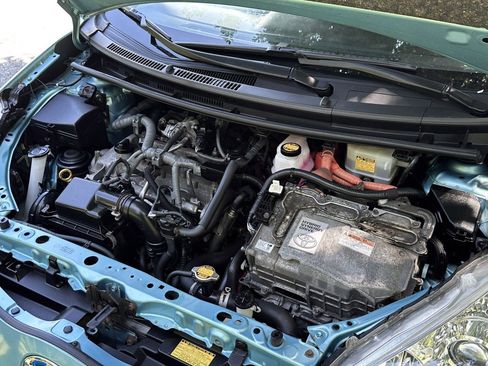 Used 2014 Toyota Prius C Two FWD image 32