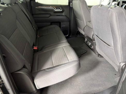 Used 2025 Chevrolet Silverado 1500 LT RWD image 13