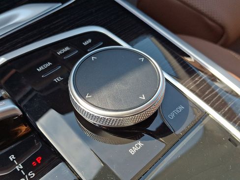 Used 2025 BMW X5 xDrive40i w/ M Sport Package image 24