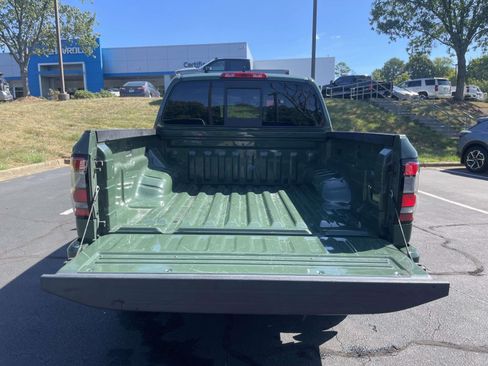 Used 2022 Nissan Frontier SV AWD/4WD image 8