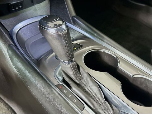 Used 2016 Chevrolet Malibu LT image 16