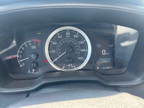 Used 2022 Toyota Corolla LE w/ LE Convenience Package FWD image 5