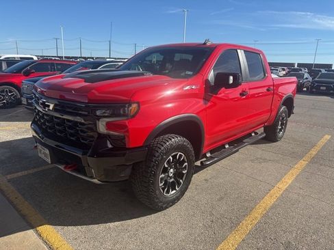 Used 2023 Chevrolet Silverado 1500 ZR2 w/ Technology Package image 1