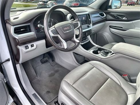 Certified 2021 GMC Acadia SLT w/ Preferred Package image 10