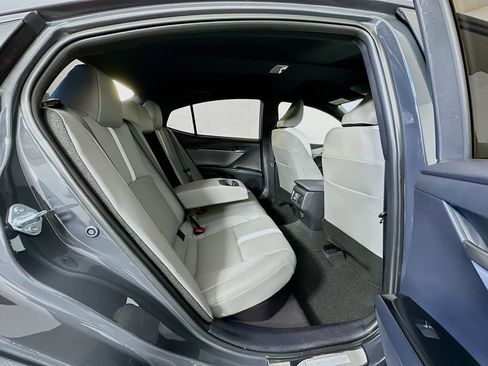 Used 2025 Toyota Camry SE w/ Convenience Package image 26