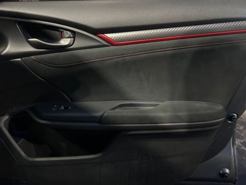 Used 2019 Honda Civic Type R image 19