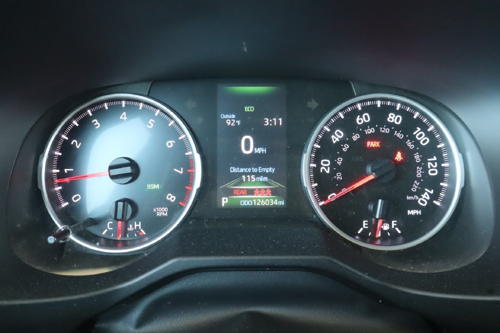 Used 2020 Toyota RAV4 XLE FWD image 22