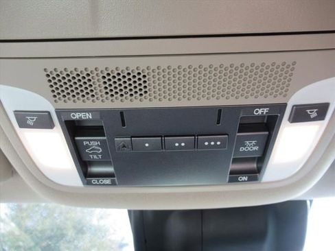 Used 2020 Acura MDX FWD image 26