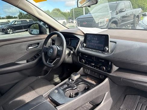 Used 2021 Nissan Rogue SV FWD image 13