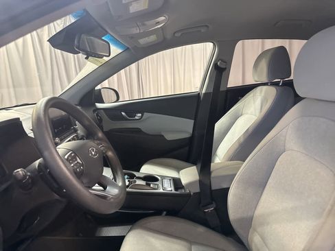 Used 2023 Hyundai Kona SE w/ Cargo Package image 18