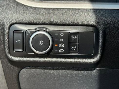 Used 2023 Ford Explorer XLT w/ Equipment Group 202A image 25