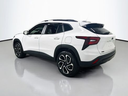 Used 2025 Chevrolet Trax RS w/ Sunroof Package image 6