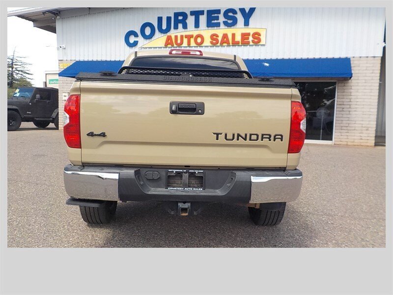 Used 2019 Toyota Tundra SR5 w/ SR5 Upgrade Package AWD/4WD image 7