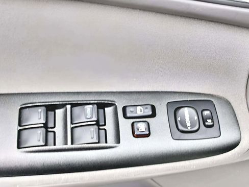 Used 2005 Toyota Camry LE image 9