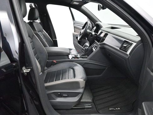 Used 2023 Volkswagen Atlas Cross Sport SEL Premium R-Line AWD/4WD image 35