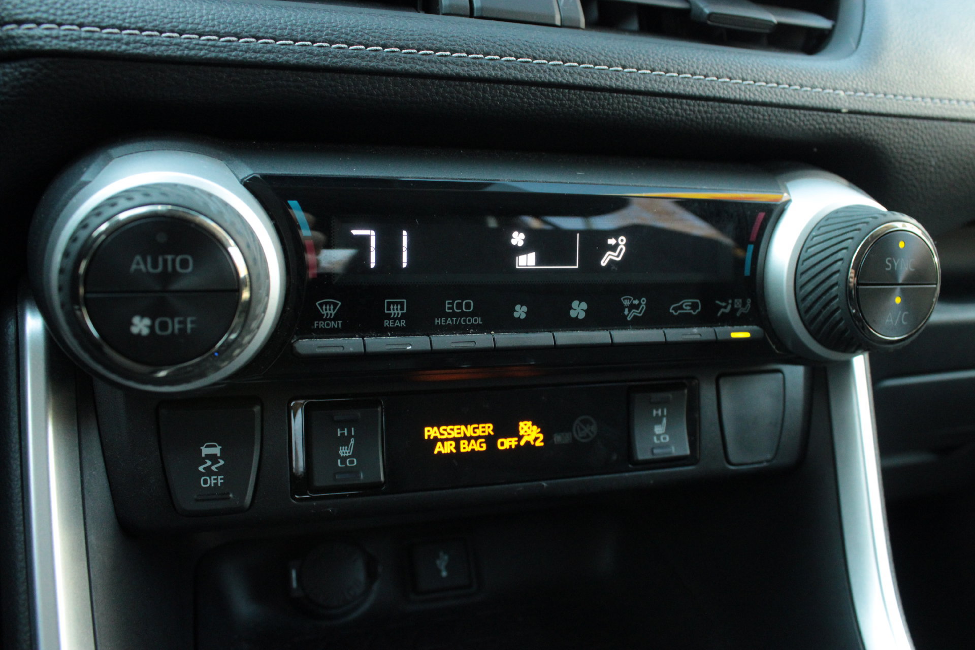Used 2021 Toyota RAV4 XLE w/ Convenience Package AWD/4WD image 47