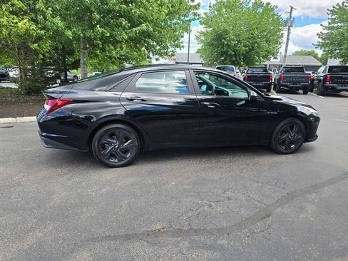 Used 2022 Hyundai Elantra SEL FWD image 8