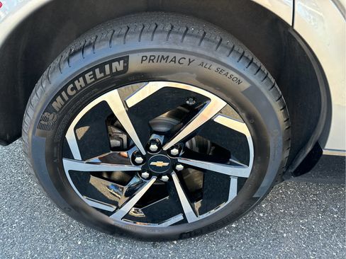 Certified 2024 Chevrolet Equinox EV LT AWD/4WD image 25