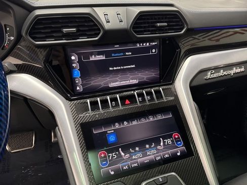 Used 2020 Lamborghini Urus image 32