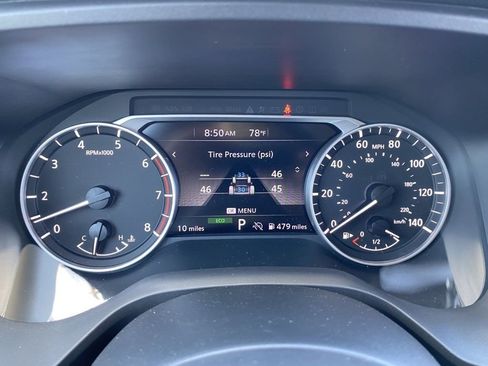 Used 2024 Nissan Rogue SV image 10