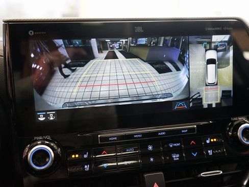 Used 2021 Toyota Highlander Platinum image 38