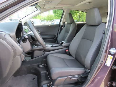 Used 2022 Honda HR-V EX image 11