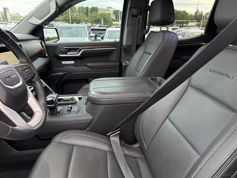 Used 2024 GMC Sierra 1500 Denali AWD/4WD image 5