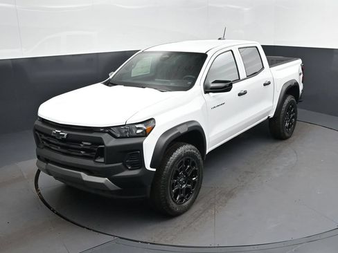 New 2026 Chevrolet Colorado Trail Boss AWD/4WD image 32