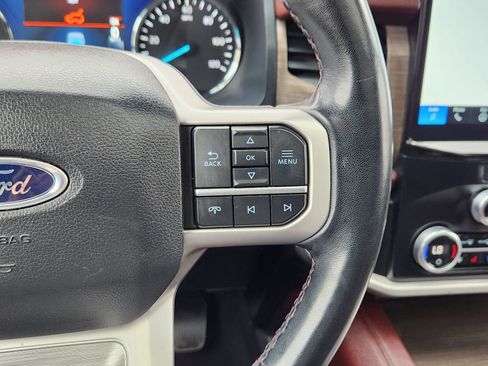 Used 2024 Ford Expedition Limited image 33