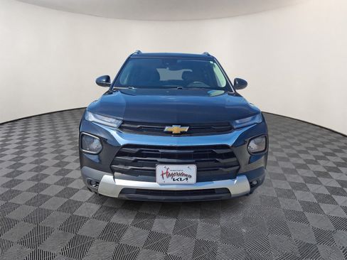 Used 2023 Chevrolet TrailBlazer LT FWD image 2