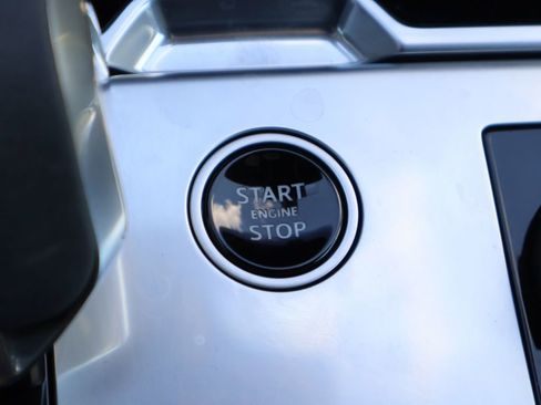 Used 2023 Land Rover Range Rover Long Wheelbase SE AWD/4WD image 29