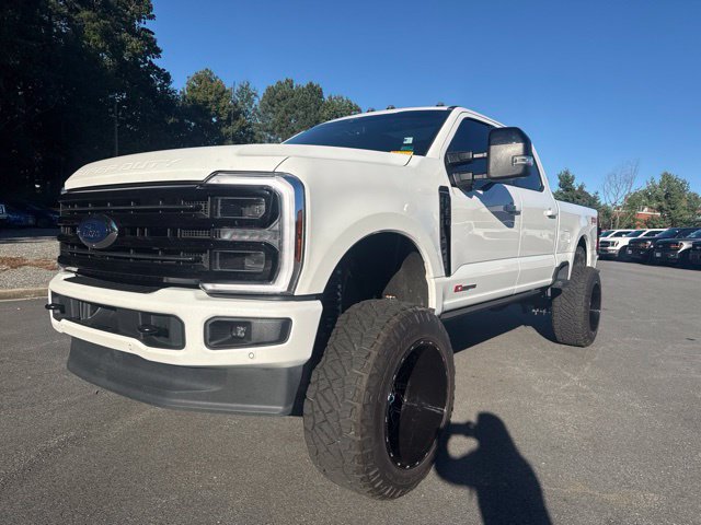 Used 2026 Ford F350 Platinum w/ FX4 Off-Road Package AWD/4WD image 1