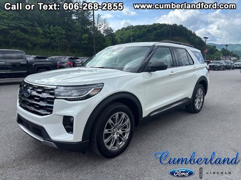 Used 2025 Ford Explorer Active w/ Active Comfort Package AWD/4WD image 1