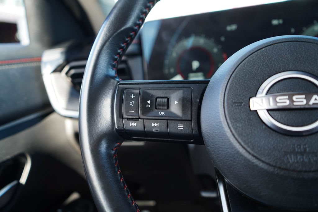 Used 2025 Nissan Kicks SR FWD image 31