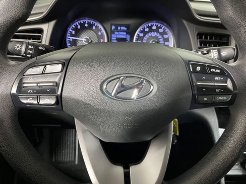 Used 2020 Hyundai Elantra SE w/ Cargo Package (C1) image 13