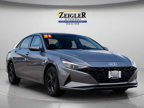 Certified 2021 Hyundai Elantra SEL w/ Convenience Package FWD image 1