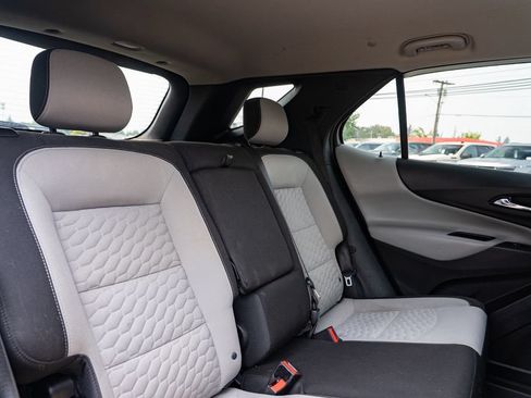 Used 2018 Chevrolet Equinox LT AWD/4WD image 28