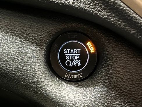 Used 2014 Jeep Cherokee Limited w/ Luxury Group image 15