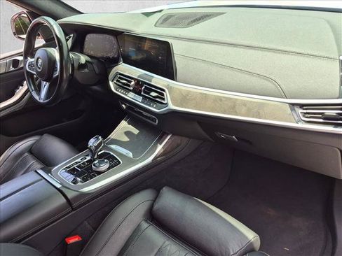 Used 2021 BMW X7 M50i w/ Executive Package AWD/4WD image 21