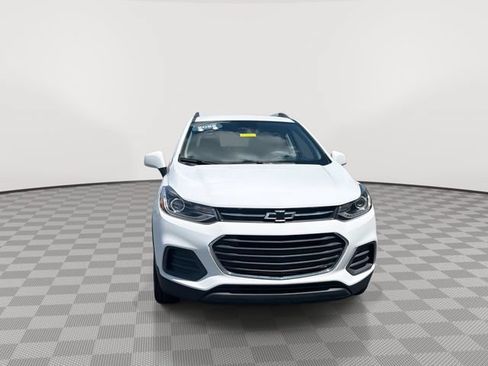 Certified 2022 Chevrolet Trax LT w/ Sport Edition AWD/4WD image 3