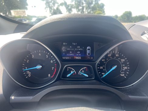 Used 2018 Ford Escape Titanium FWD image 10