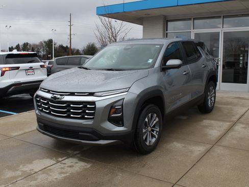 New 2026 Chevrolet Equinox LT image 7