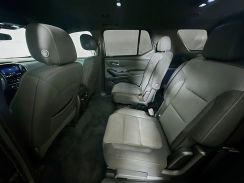 Used 2022 Chevrolet Traverse LT image 27