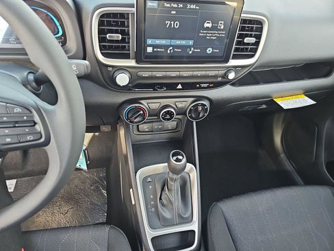 New 2026 Hyundai Venue SE FWD image 21