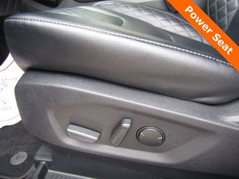 Used 2024 Ford Edge Titanium image 7